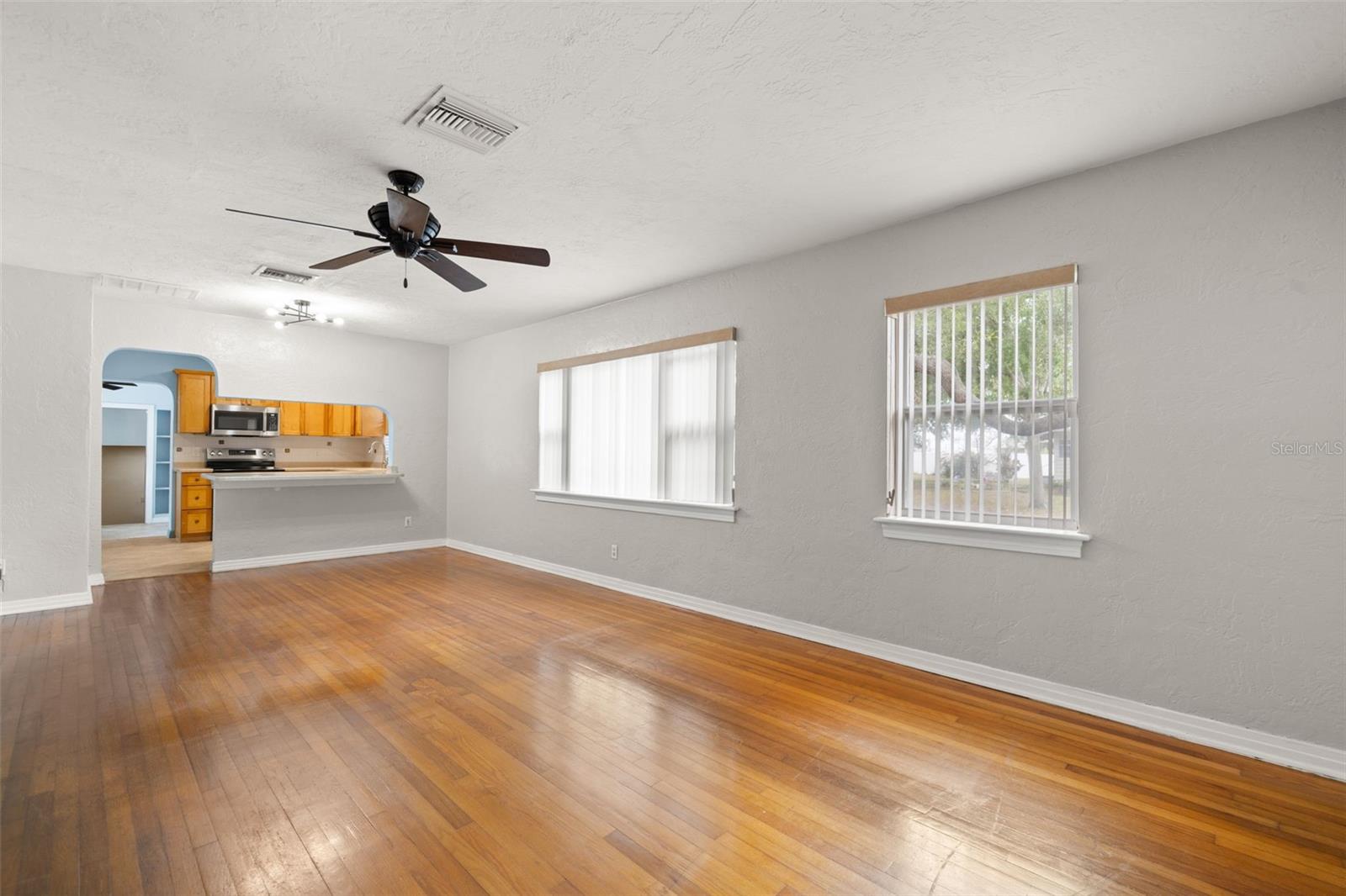 Image 6 of 44 For 486 27th Avenue N