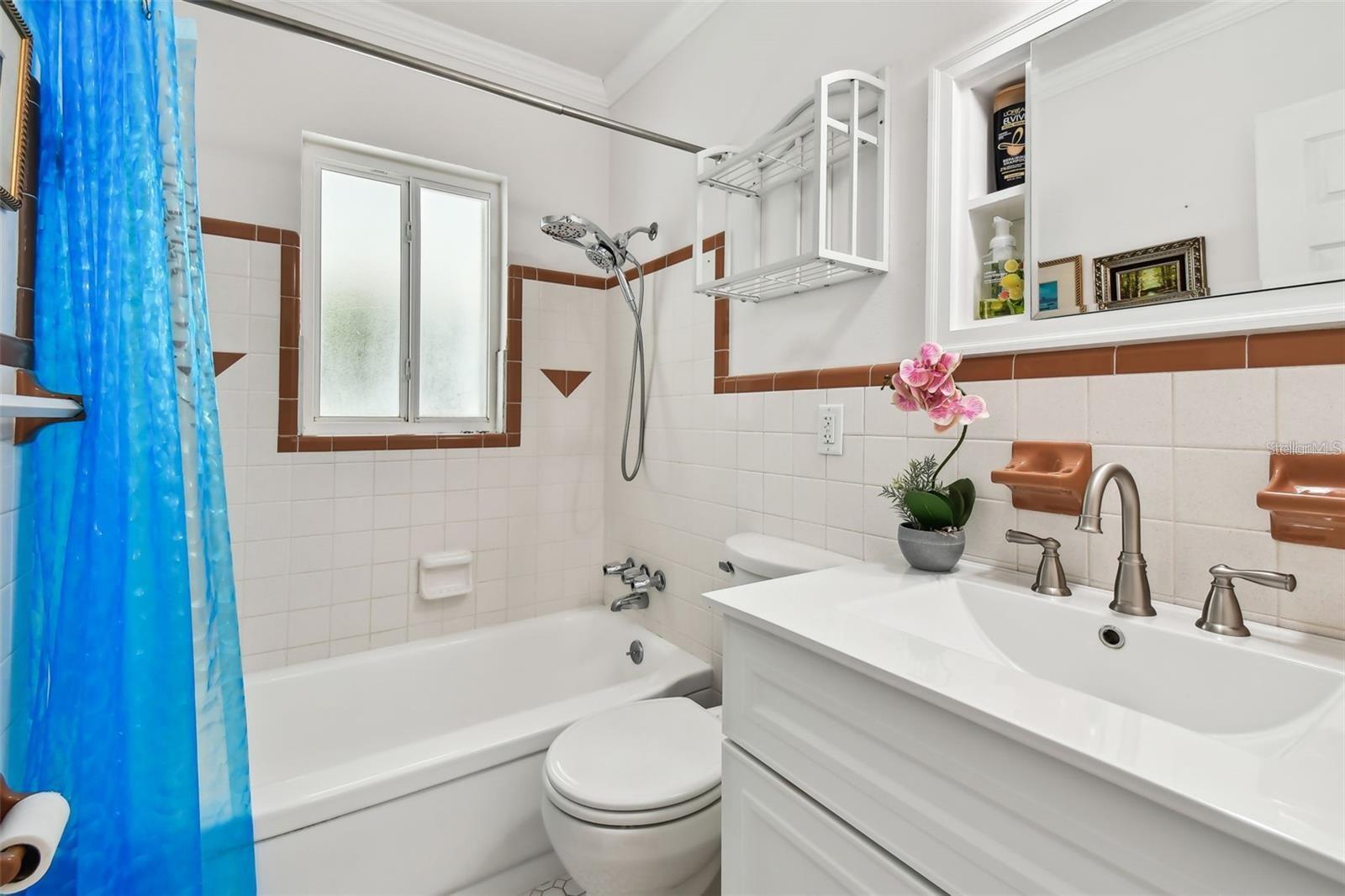 Image 21 of 41 For 2560 51st Street N