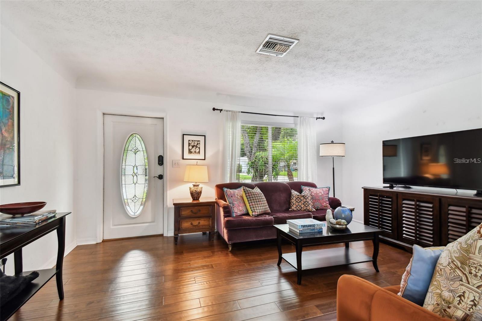 Image 6 of 41 For 2560 51st Street N