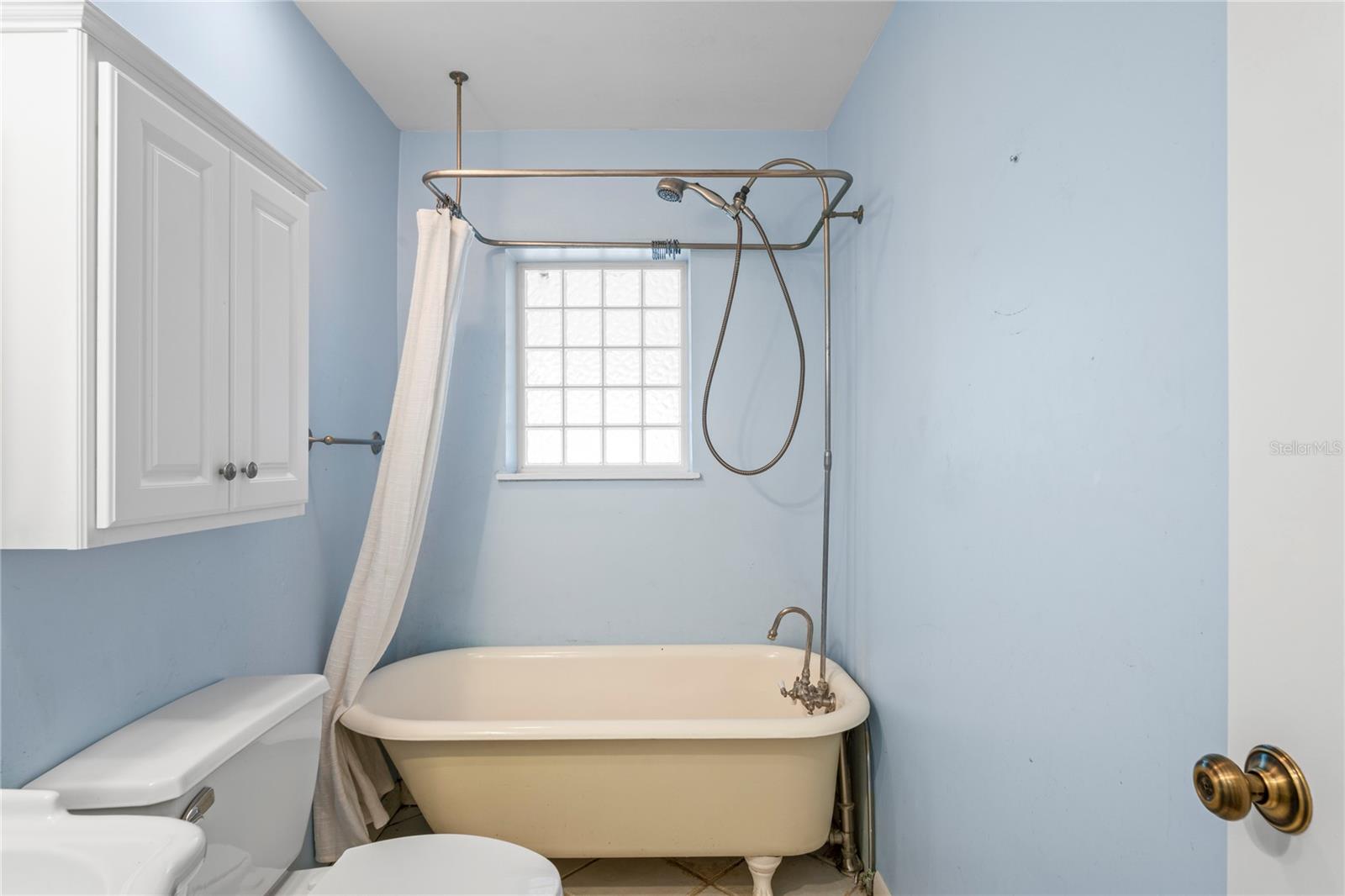 Image 31 of 60 For 7515 Ola Avenue