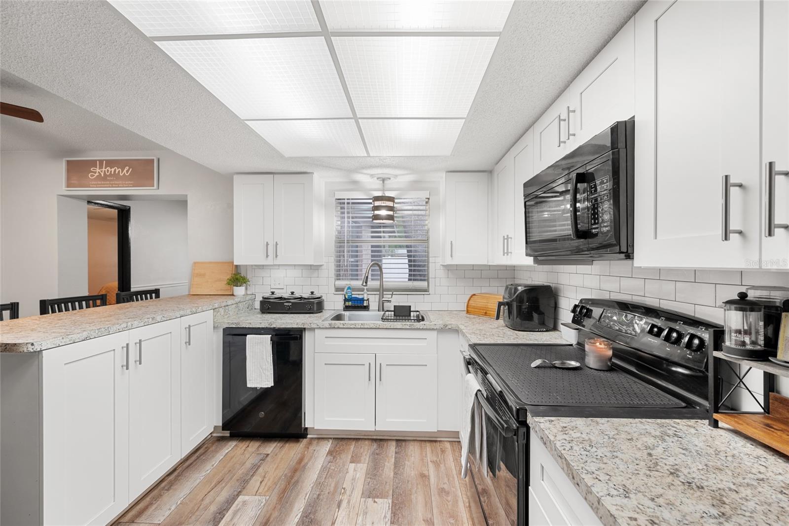 Image 15 of 44 For 5533 Golden Nugget Drive