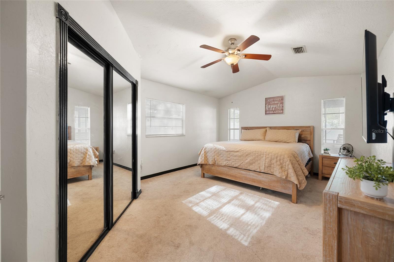 Image 18 of 44 For 5533 Golden Nugget Drive