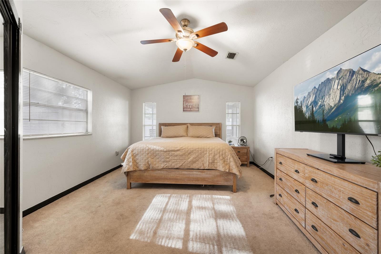 Image 20 of 44 For 5533 Golden Nugget Drive
