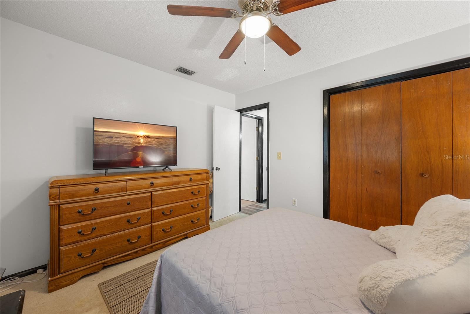 Image 28 of 44 For 5533 Golden Nugget Drive