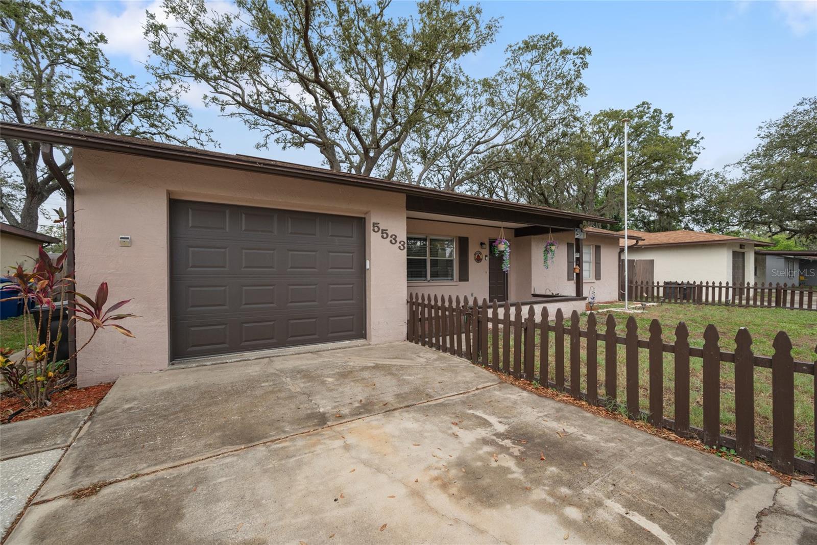 Image 9 of 44 For 5533 Golden Nugget Drive