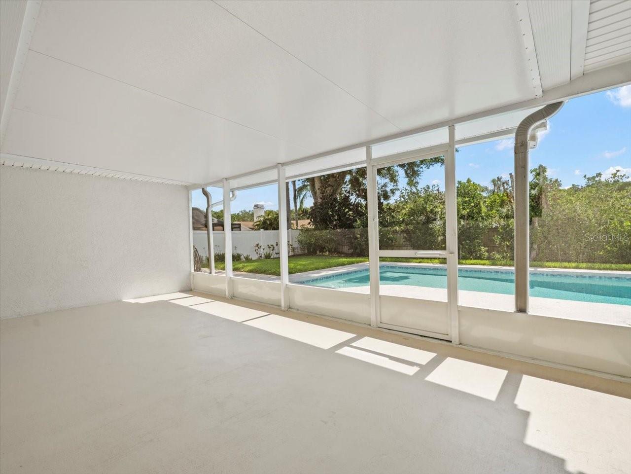Image 25 of 30 For 4016 Windtree Drive