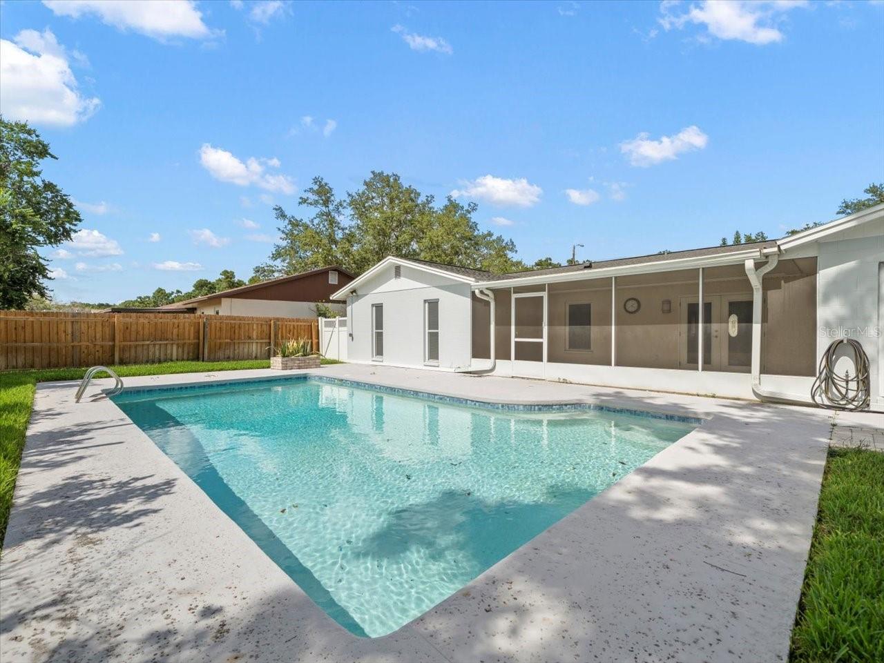 Image 28 of 30 For 4016 Windtree Drive