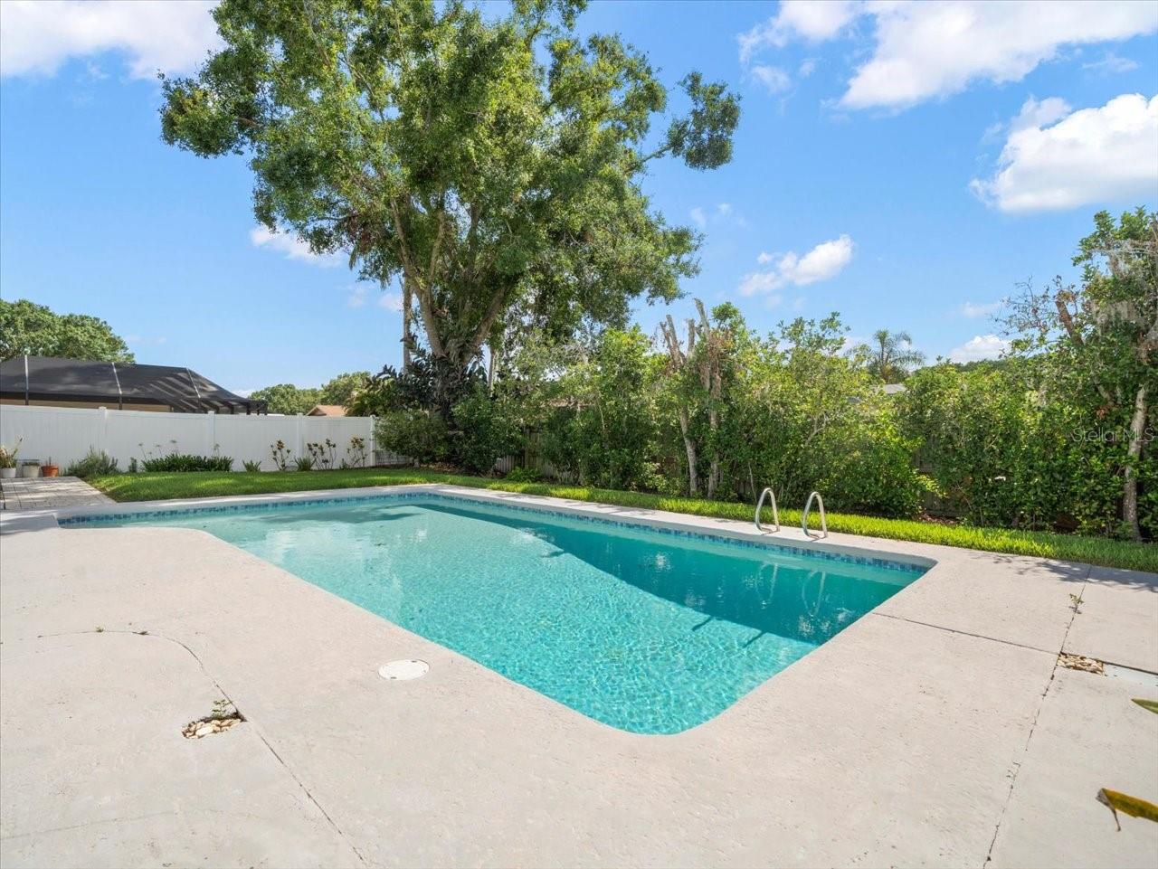 Image 29 of 30 For 4016 Windtree Drive