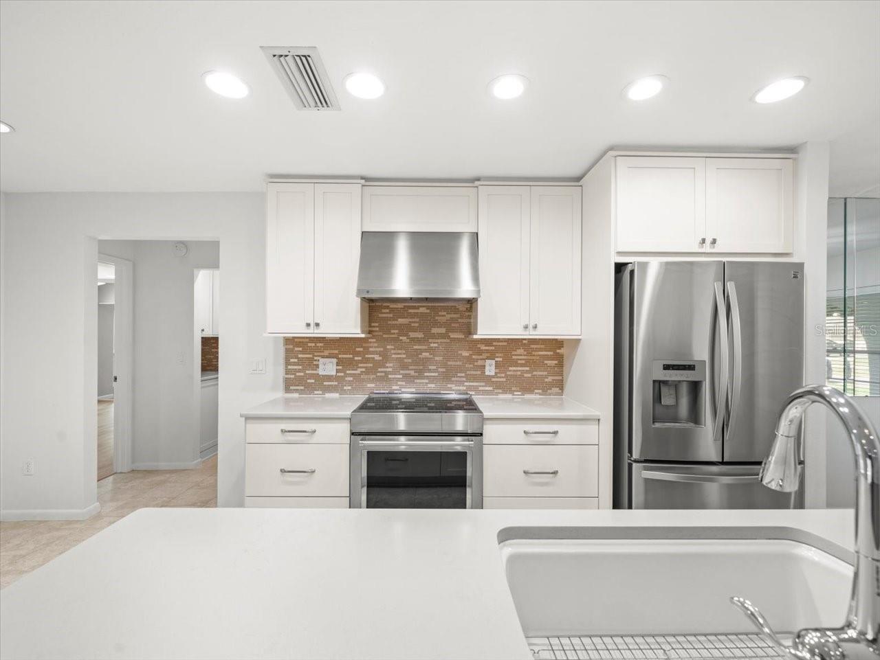 Image 6 of 30 For 4016 Windtree Drive