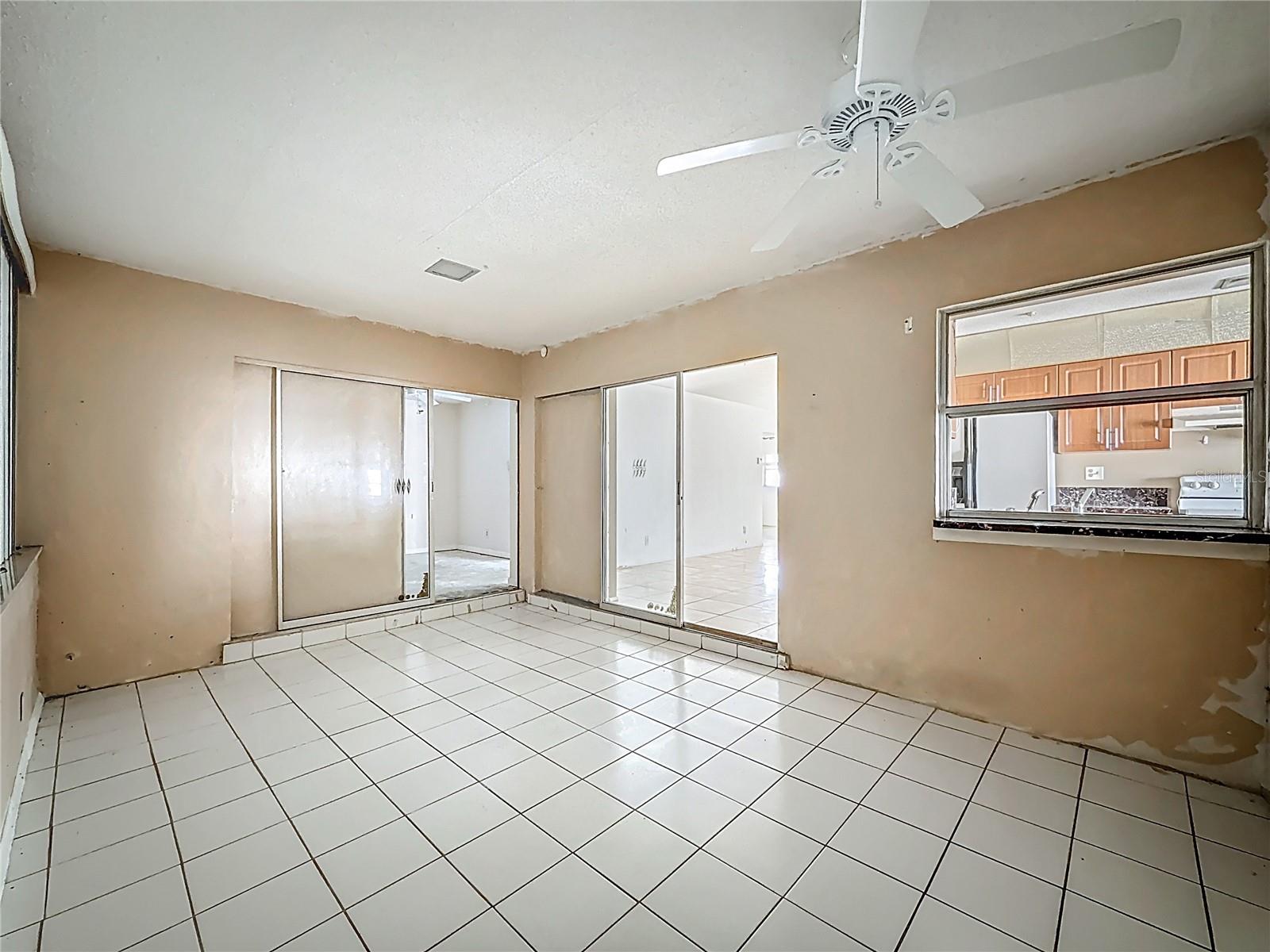 Image 15 of 44 For 5139 43rd Court