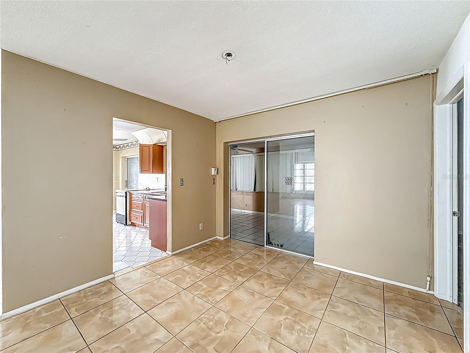 Image 16 of 44 For 5139 43rd Court