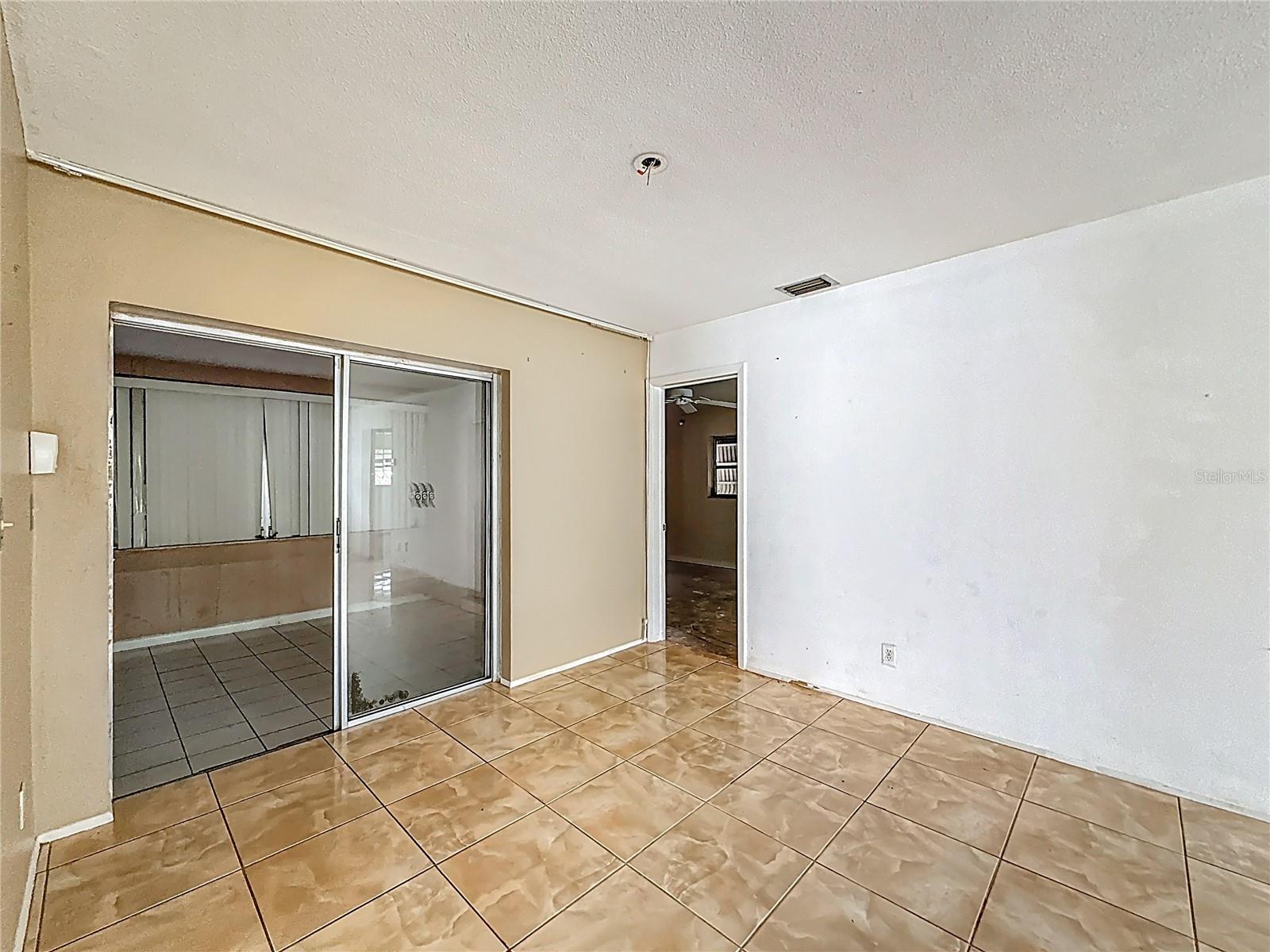 Image 17 of 44 For 5139 43rd Court