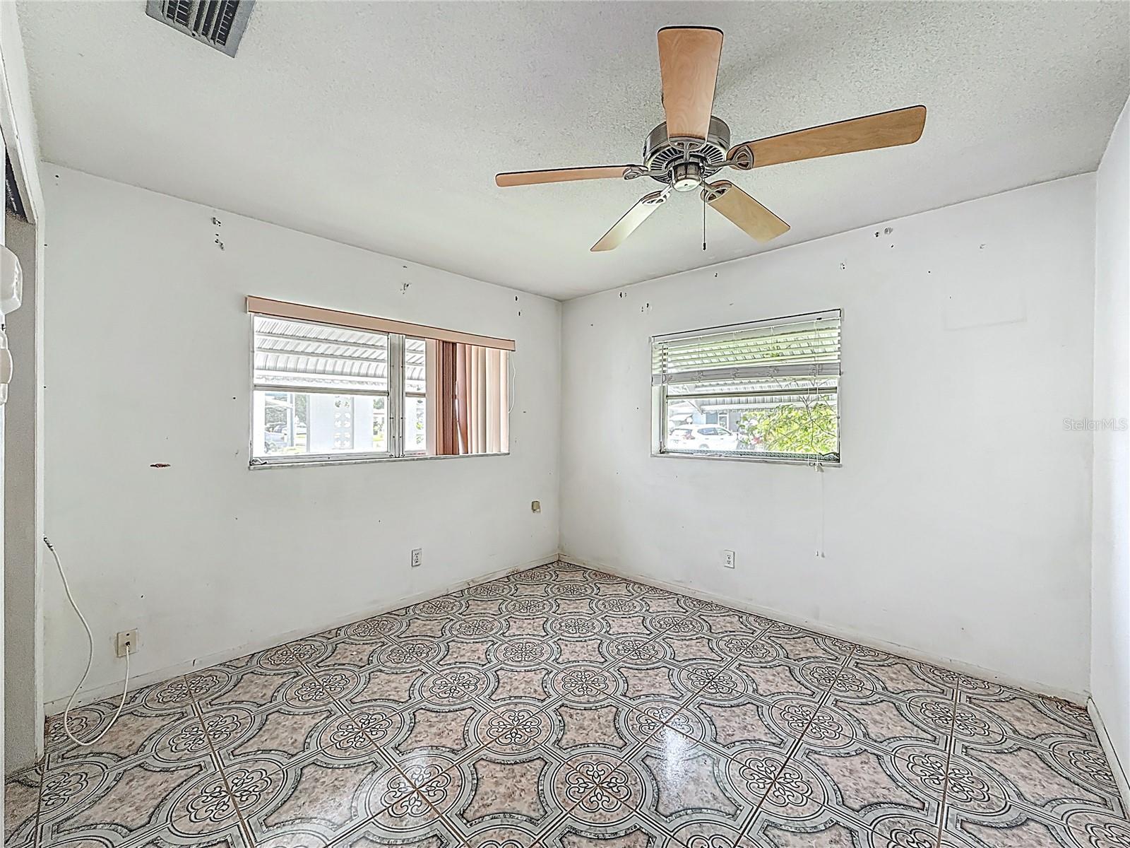 Image 34 of 44 For 5139 43rd Court