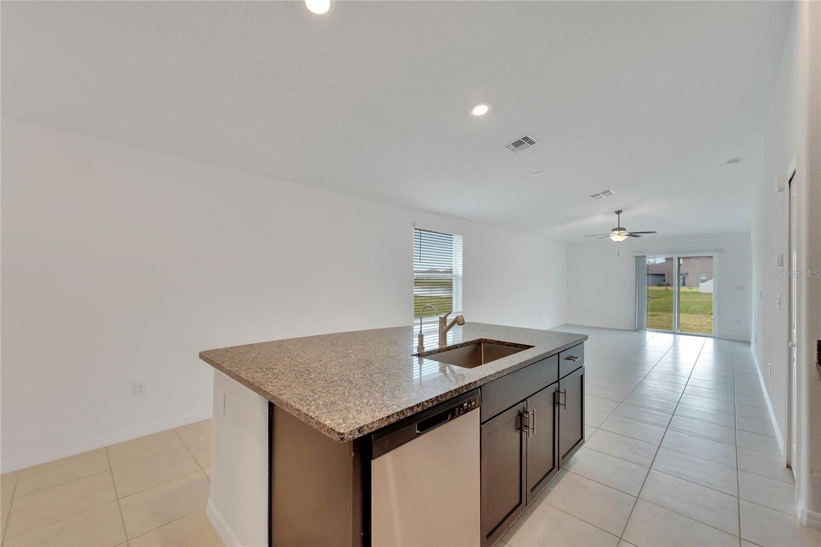 Listing photo id 9 for 3186 Oyster Cove Street
