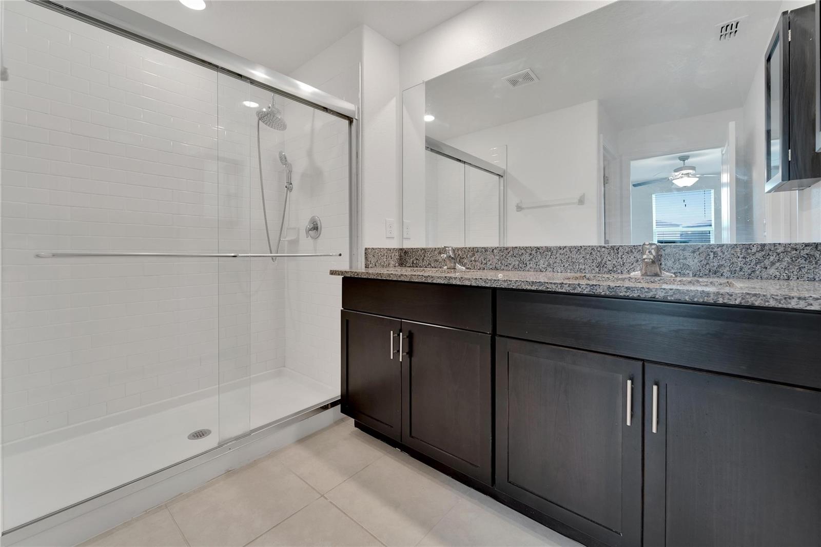 Listing photo id 20 for 3186 Oyster Cove Street