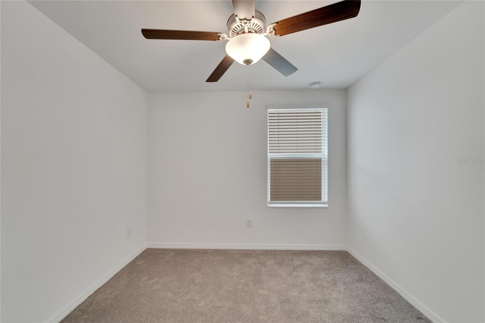 Listing photo id 24 for 3186 Oyster Cove Street