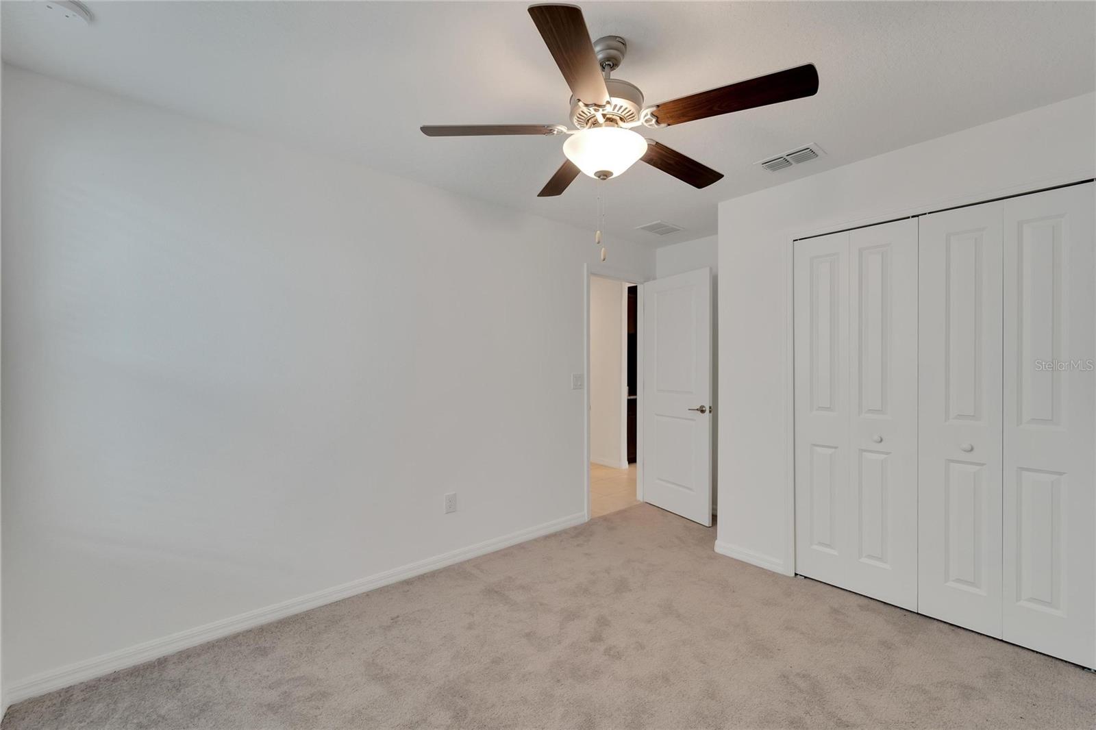 Listing photo id 25 for 3186 Oyster Cove Street