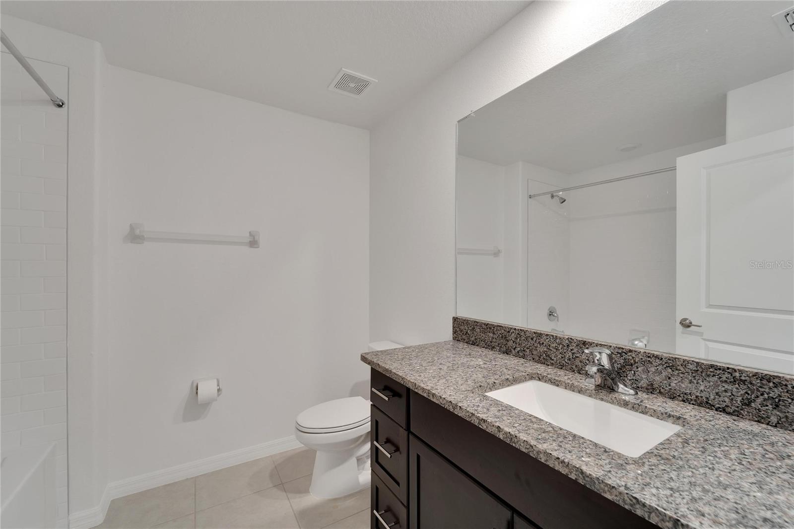 Listing photo id 32 for 3186 Oyster Cove Street