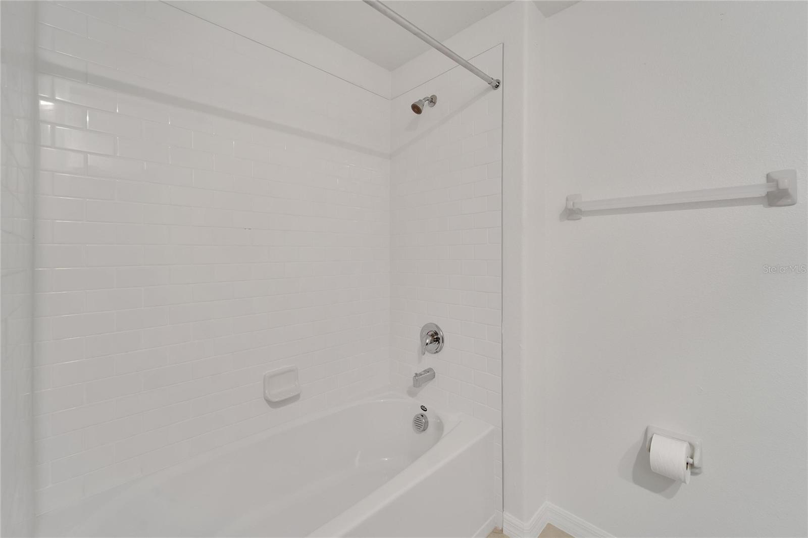 Listing photo id 33 for 3186 Oyster Cove Street
