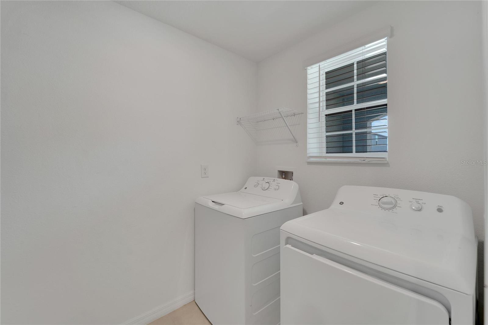 Listing photo id 36 for 3186 Oyster Cove Street