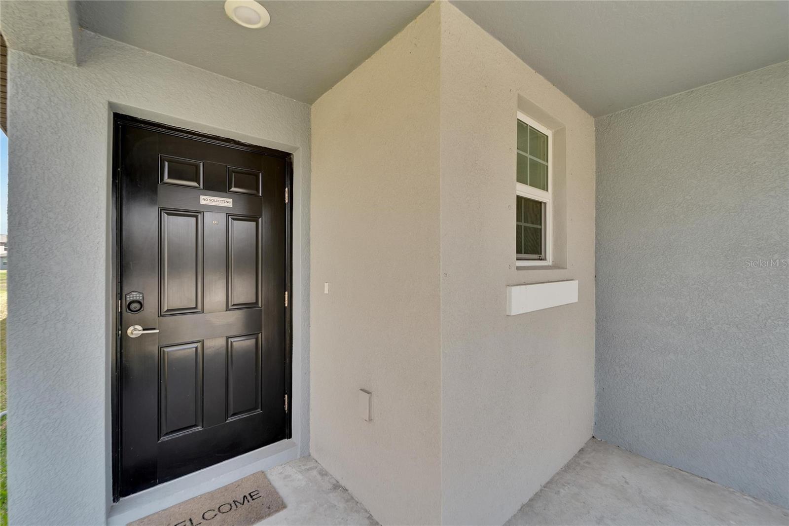 Listing photo id 2 for 3186 Oyster Cove Street