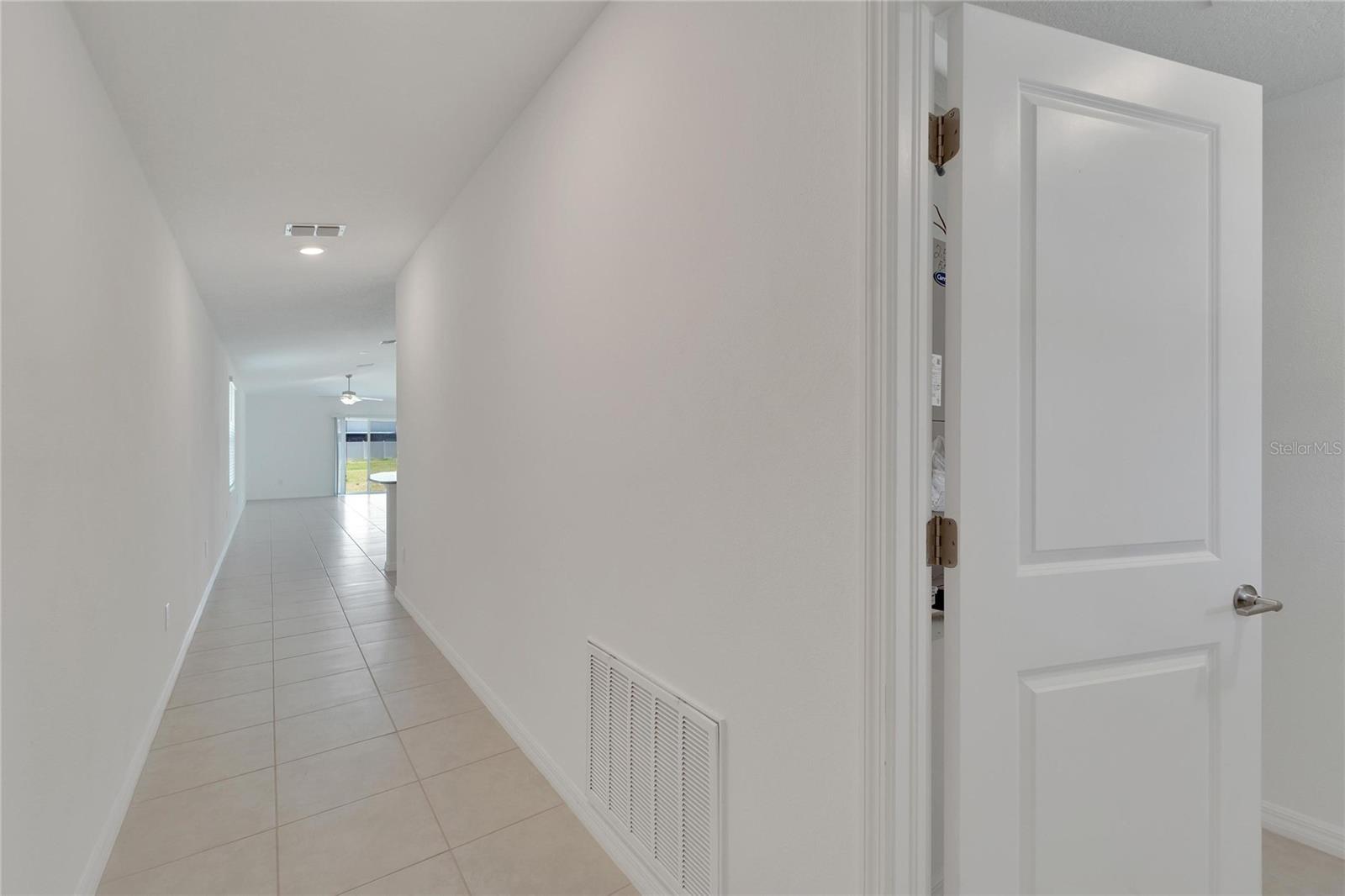 Listing photo id 39 for 3186 Oyster Cove Street