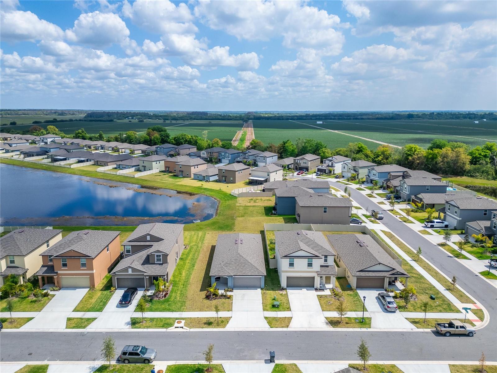 Listing photo id 74 for 3186 Oyster Cove Street