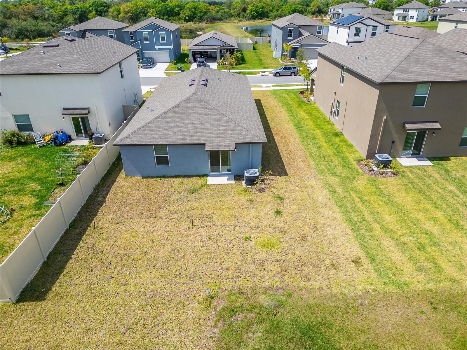 Listing photo id 80 for 3186 Oyster Cove Street