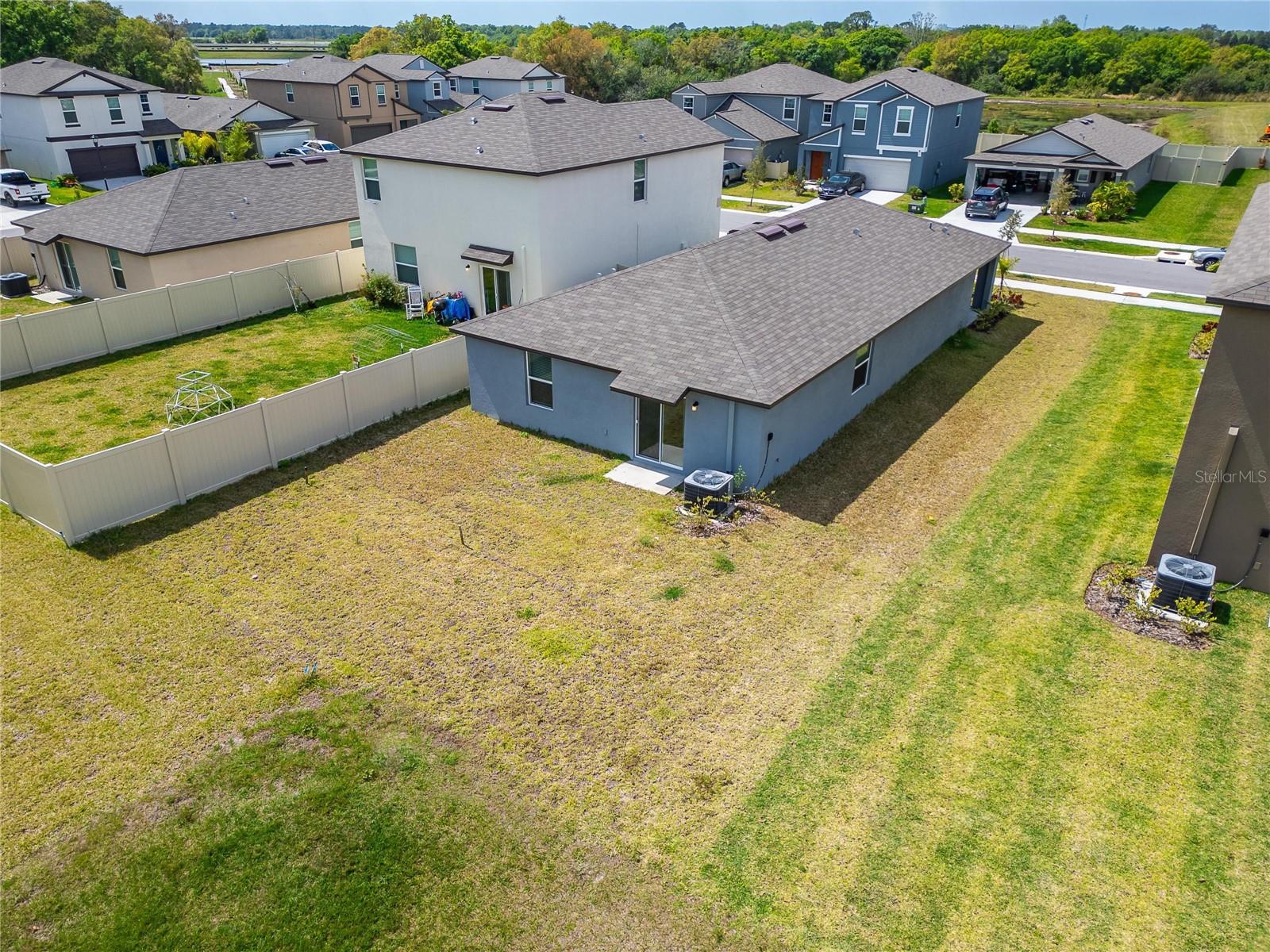 Listing photo id 81 for 3186 Oyster Cove Street