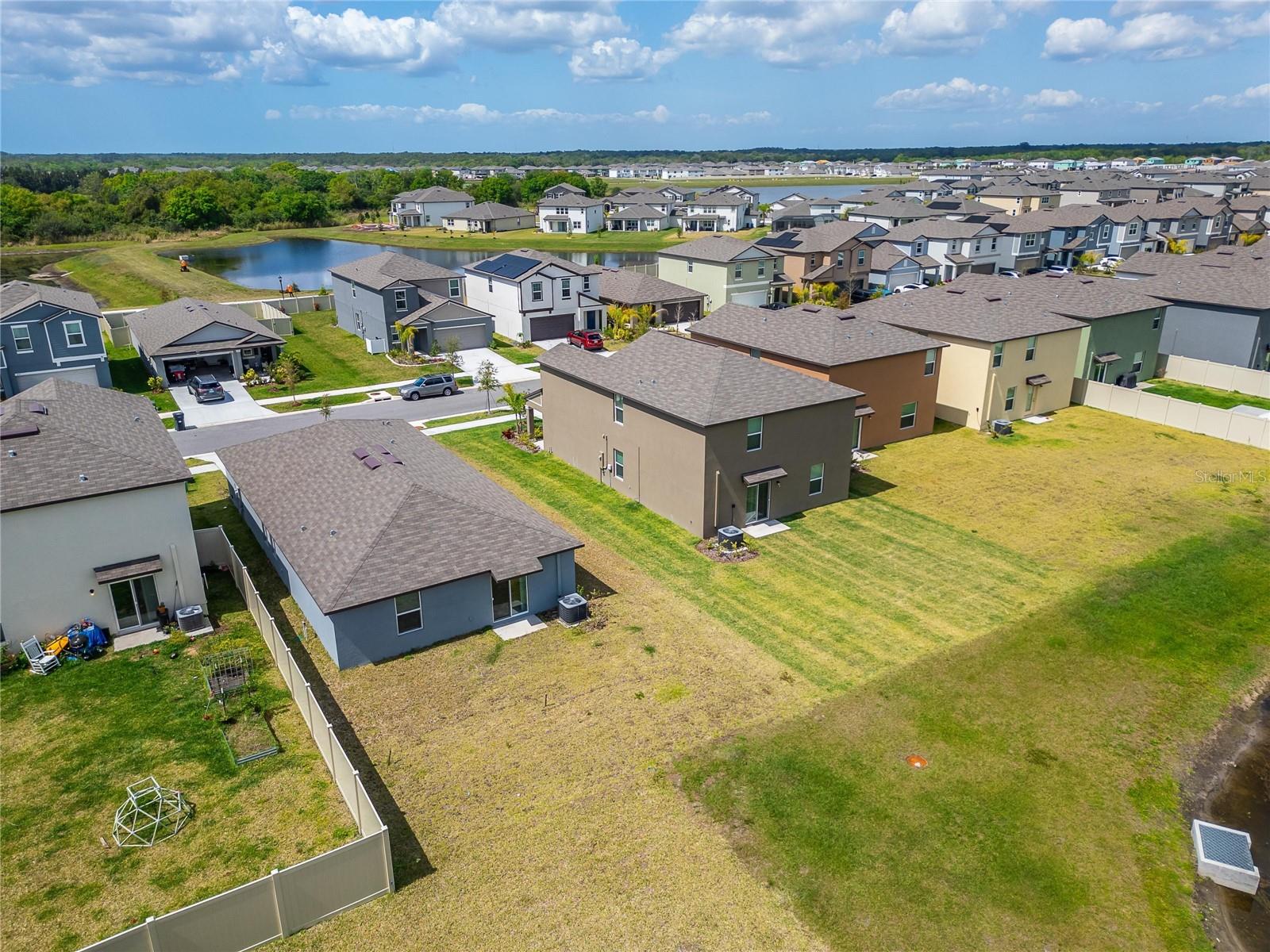 Listing photo id 84 for 3186 Oyster Cove Street