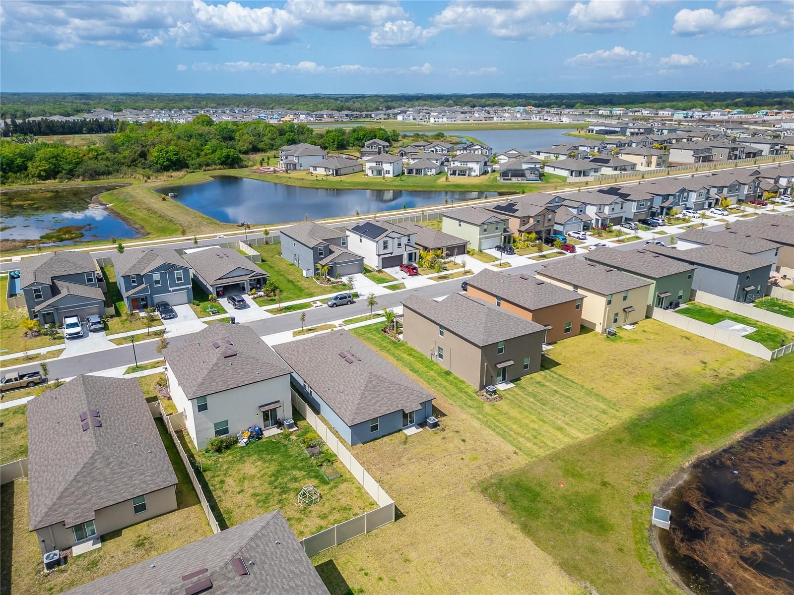 Listing photo id 85 for 3186 Oyster Cove Street