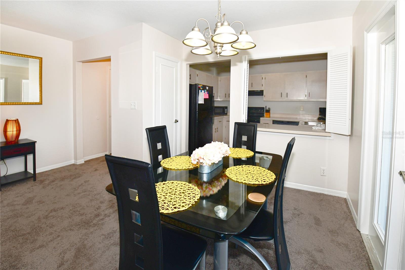 Image 11 of 53 For 204 Pompano Drive Se D