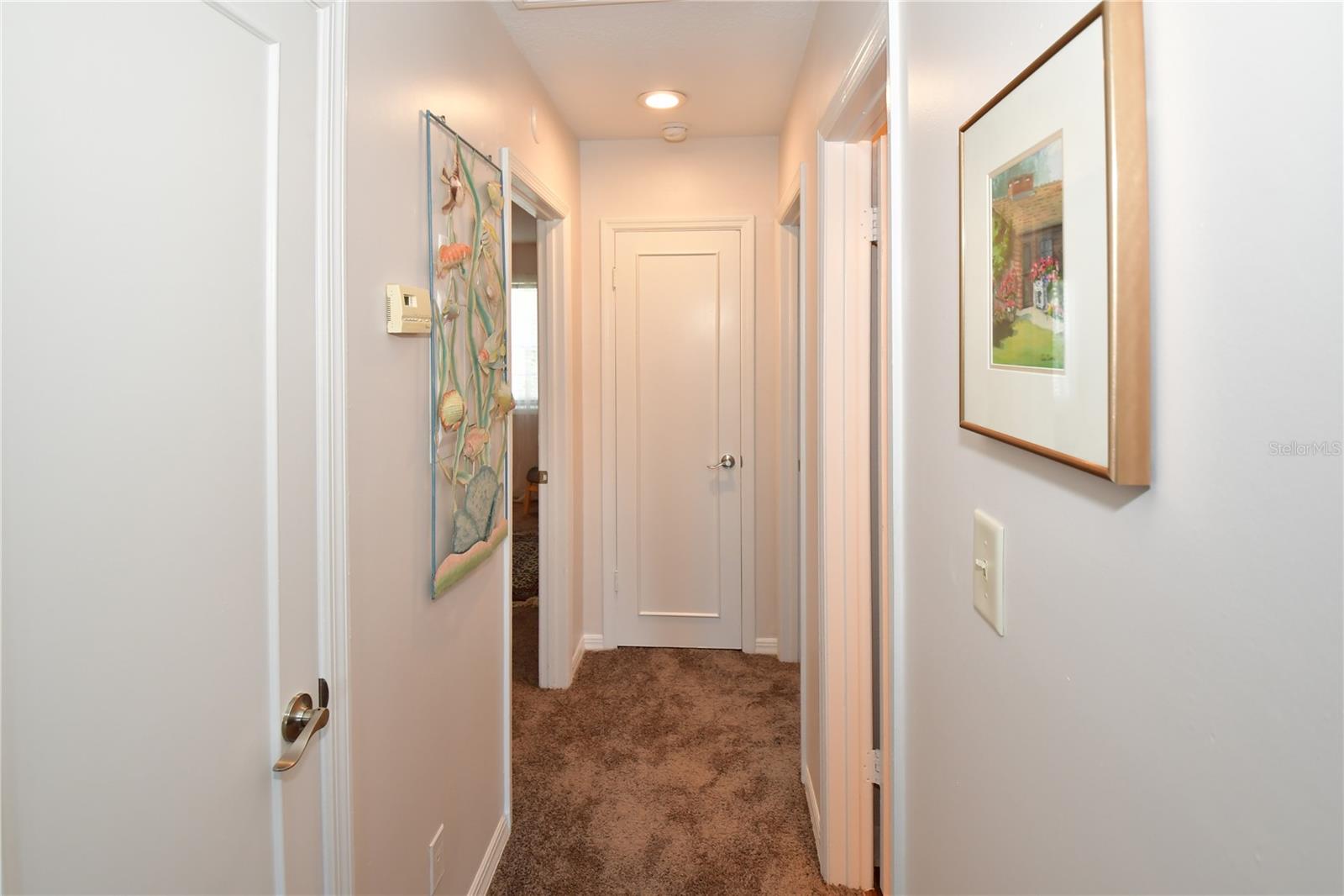 Image 16 of 53 For 204 Pompano Drive Se D