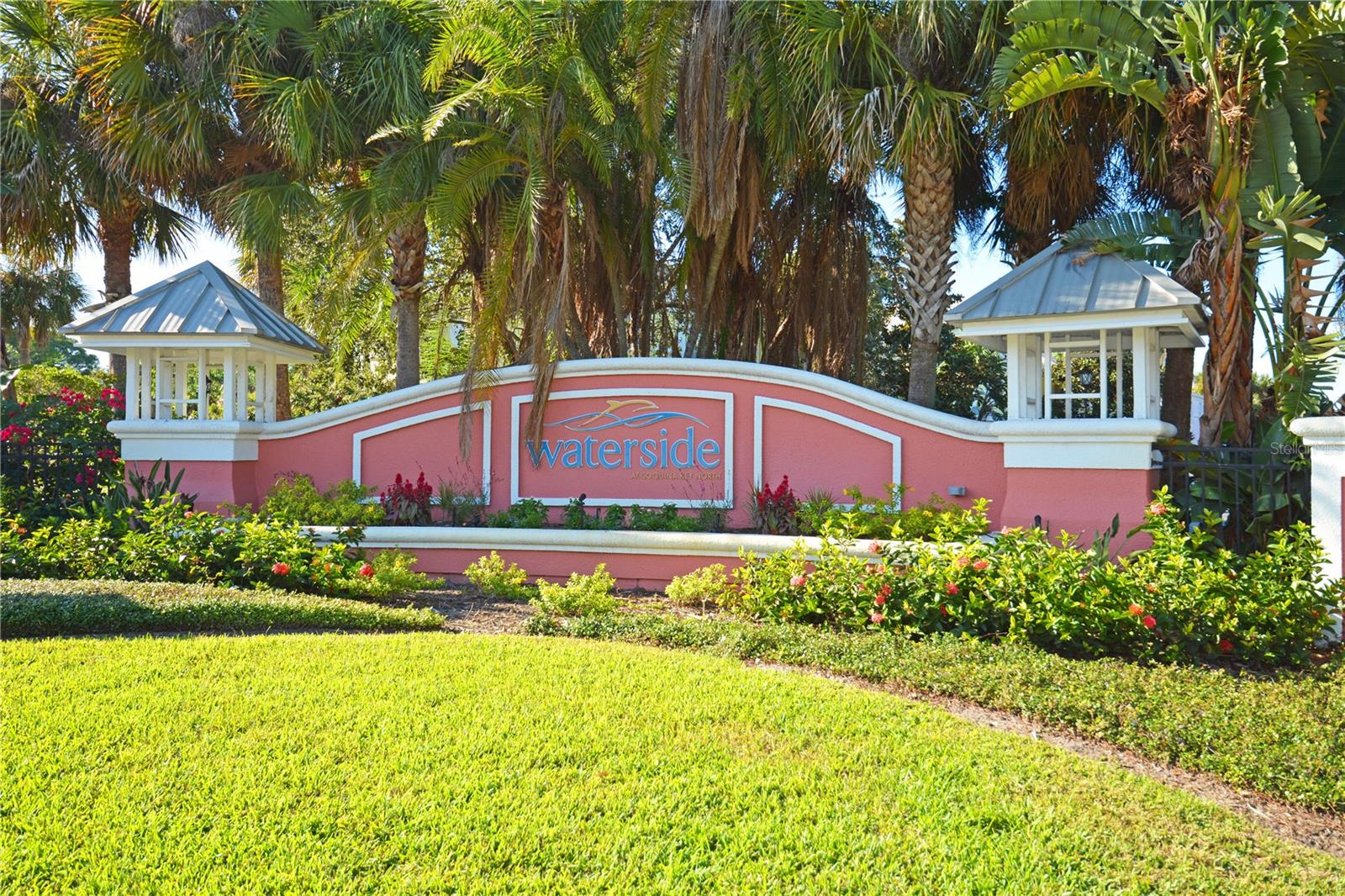 Image 2 of 53 For 204 Pompano Drive Se D