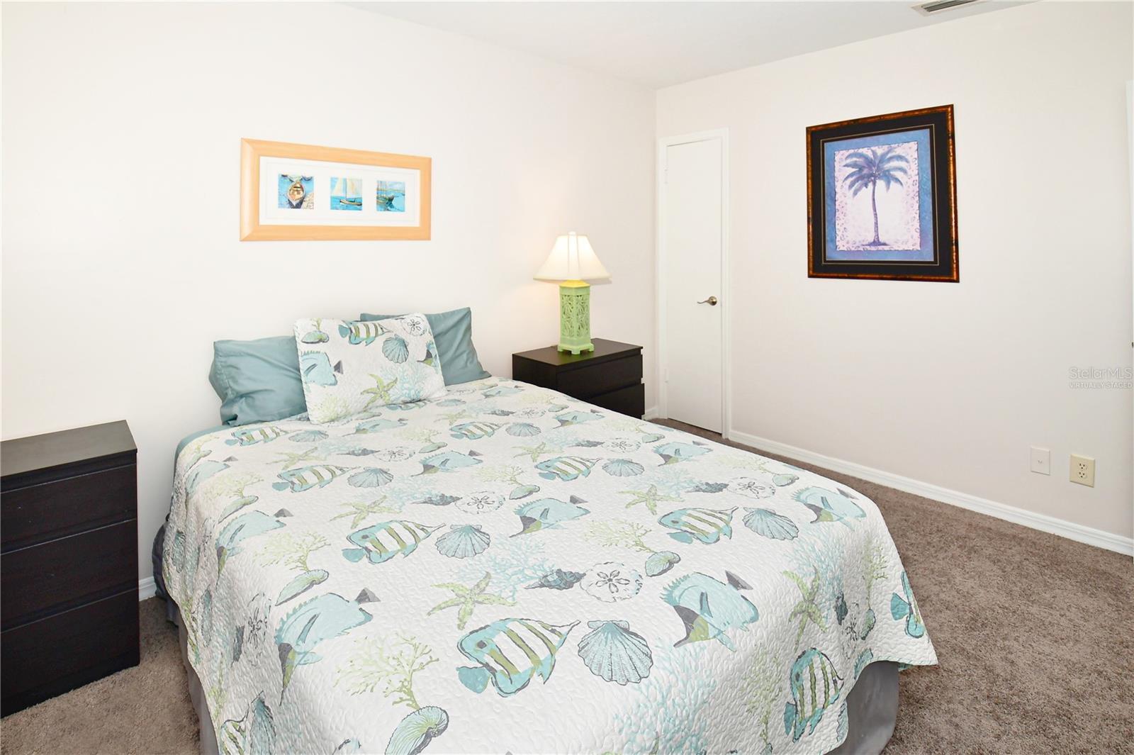 Image 20 of 53 For 204 Pompano Drive Se D