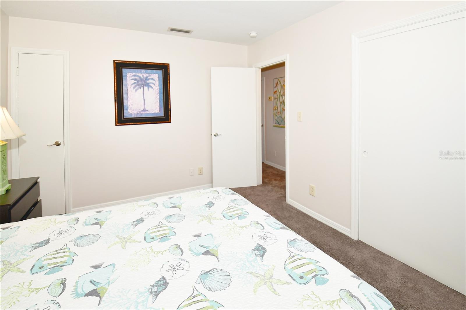 Image 21 of 53 For 204 Pompano Drive Se D