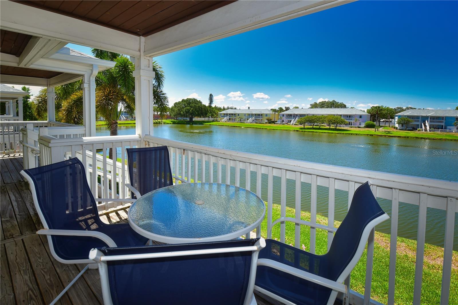 Image 32 of 53 For 204 Pompano Drive Se D