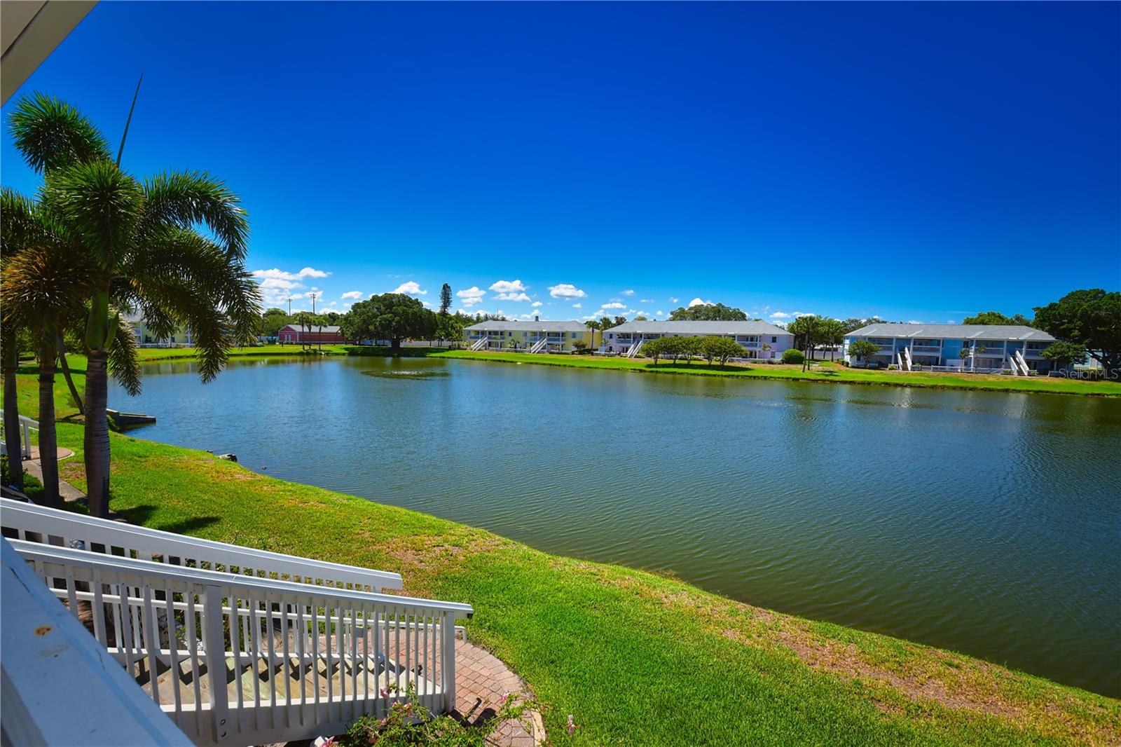 Image 34 of 53 For 204 Pompano Drive Se D