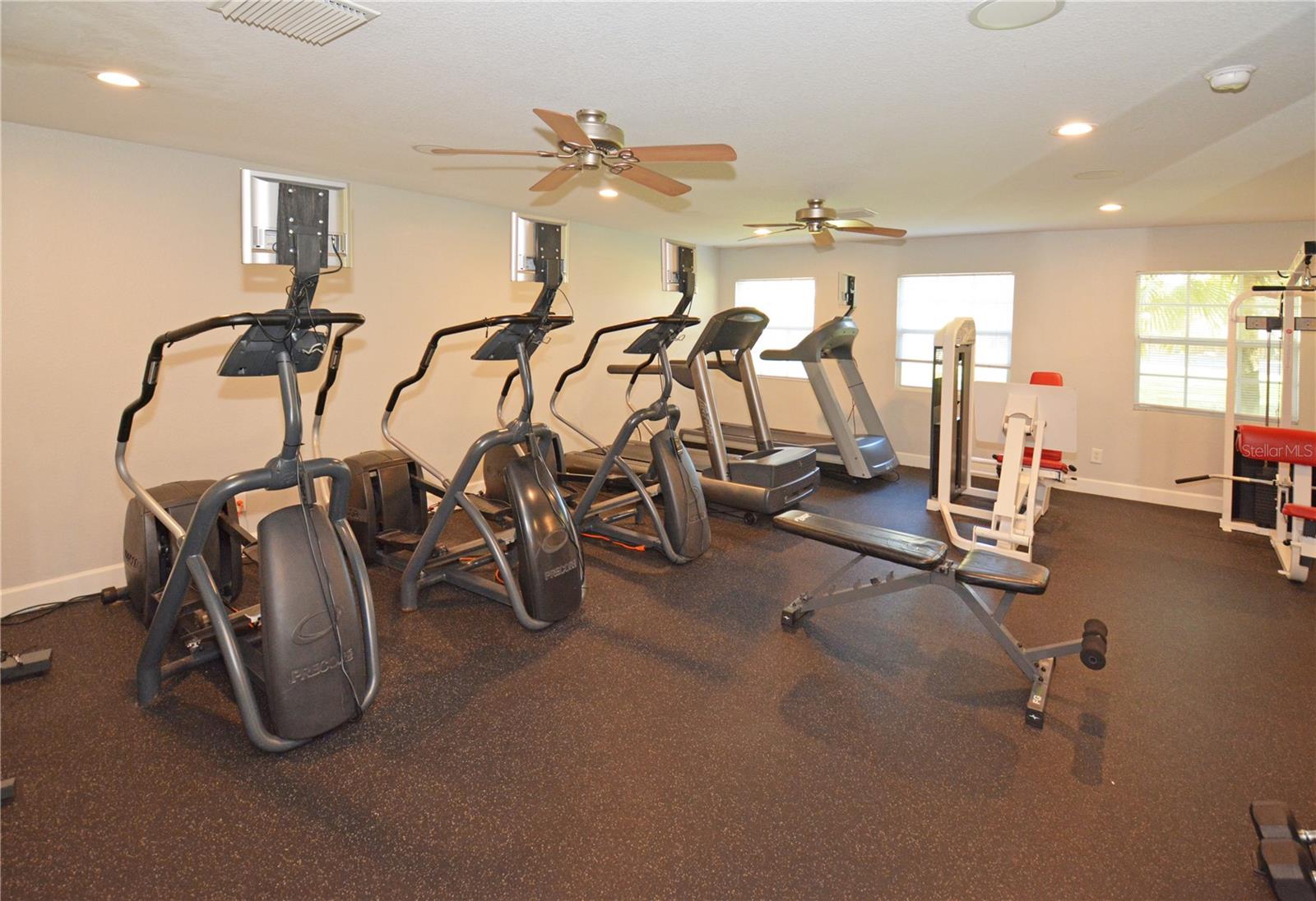 Image 46 of 53 For 204 Pompano Drive Se D
