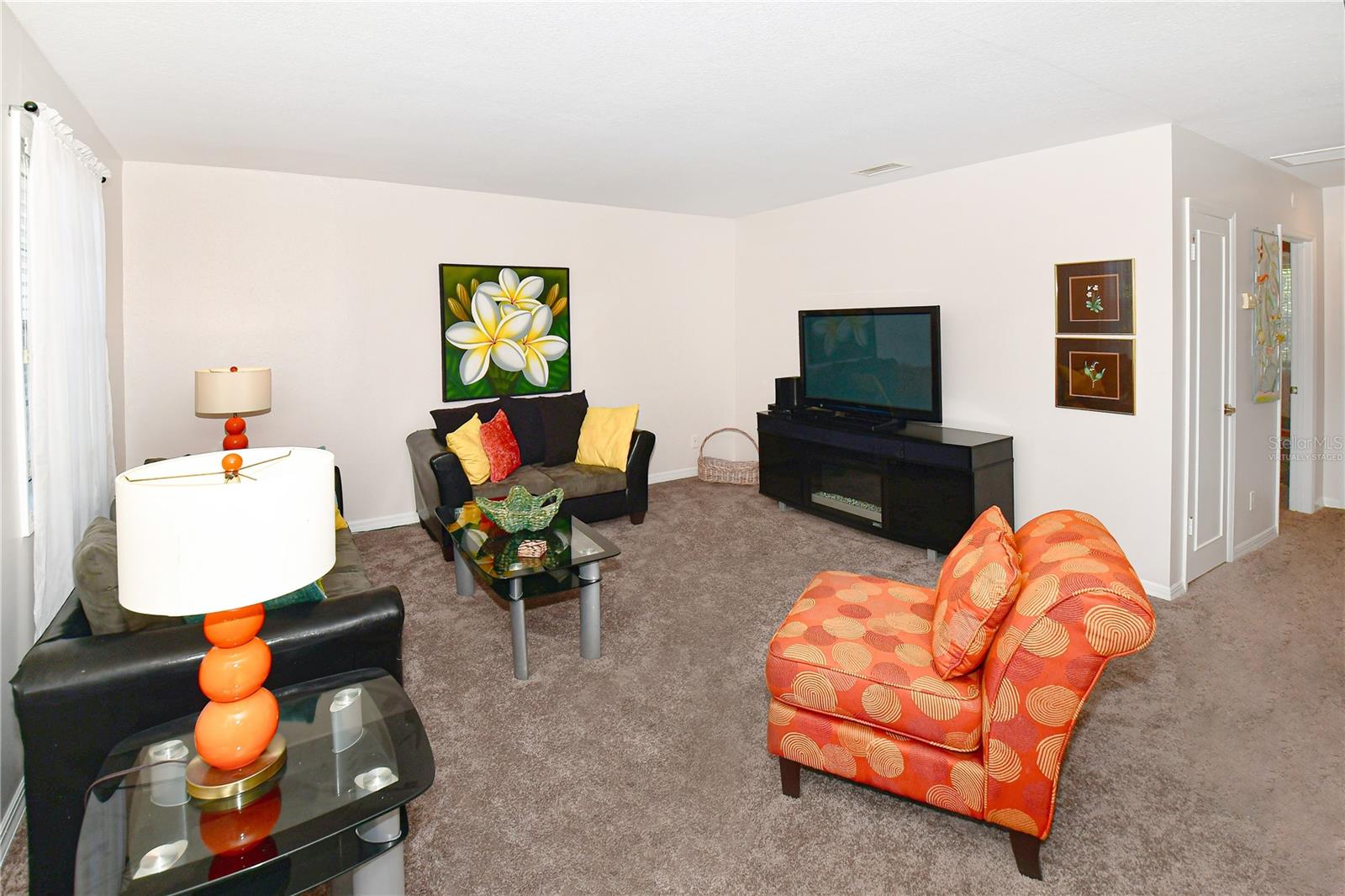 Image 6 of 53 For 204 Pompano Drive Se D
