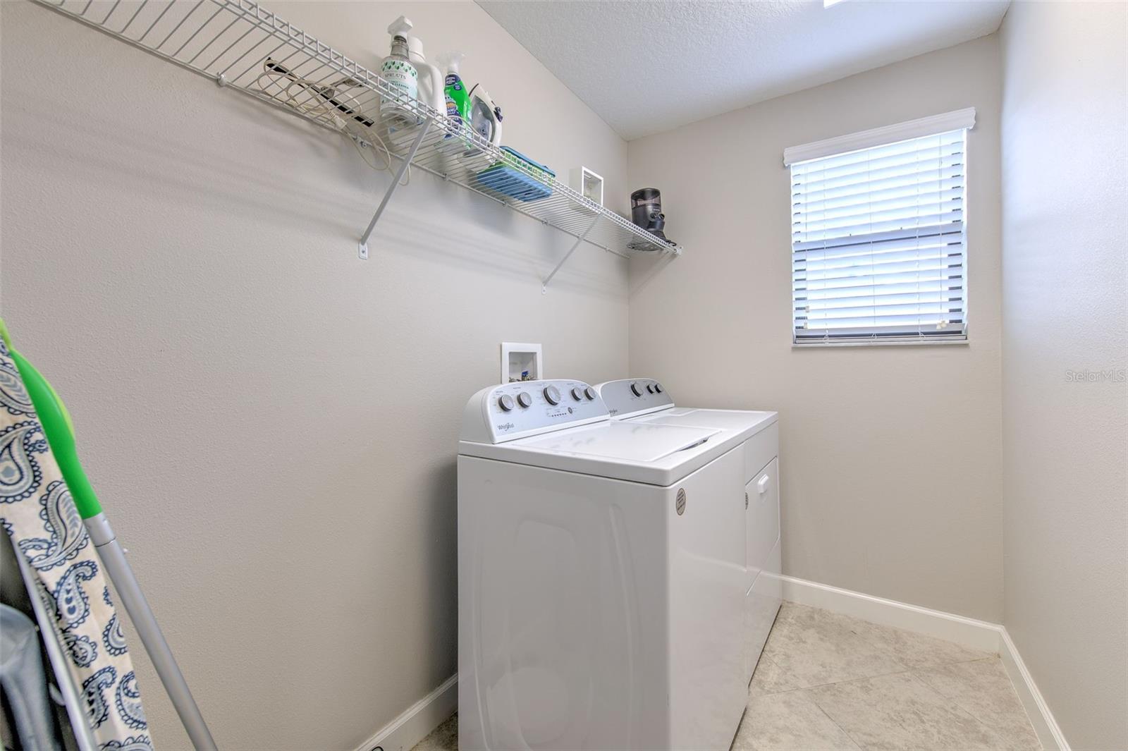 Image 21 of 28 For 10081 Sage Creek Drive