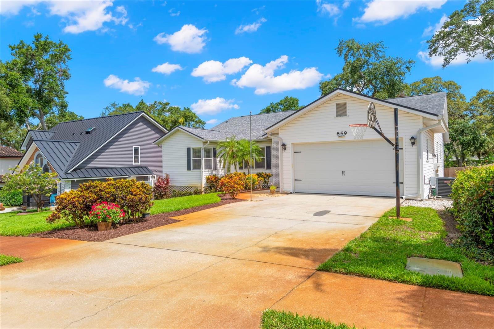 Image 2 of 36 For 859 Harbor Hill Drive