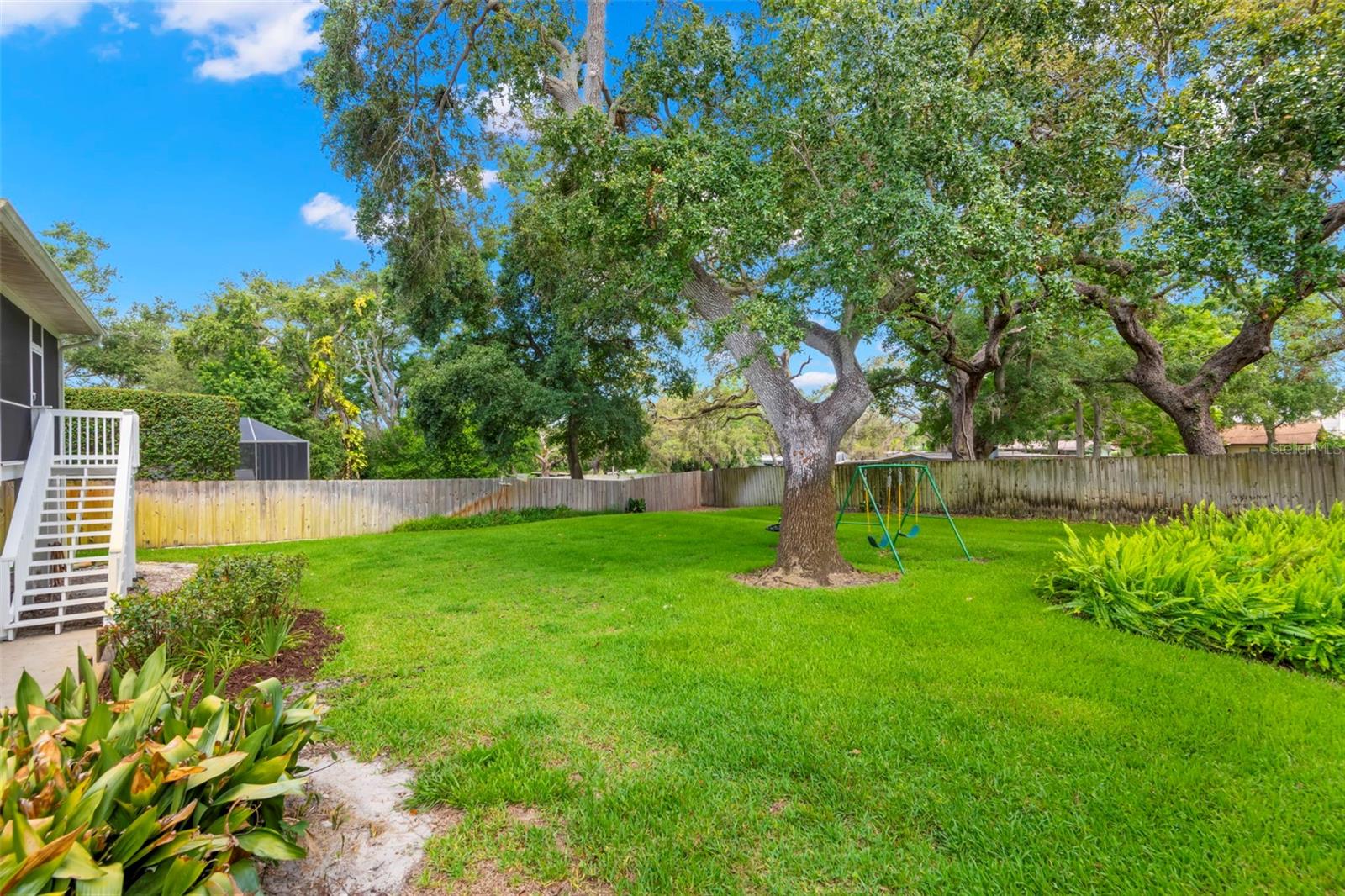 Image 31 of 36 For 859 Harbor Hill Drive