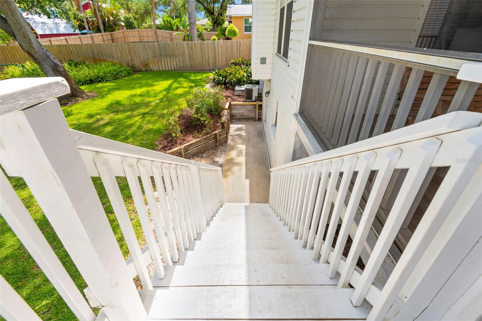 Image 32 of 36 For 859 Harbor Hill Drive