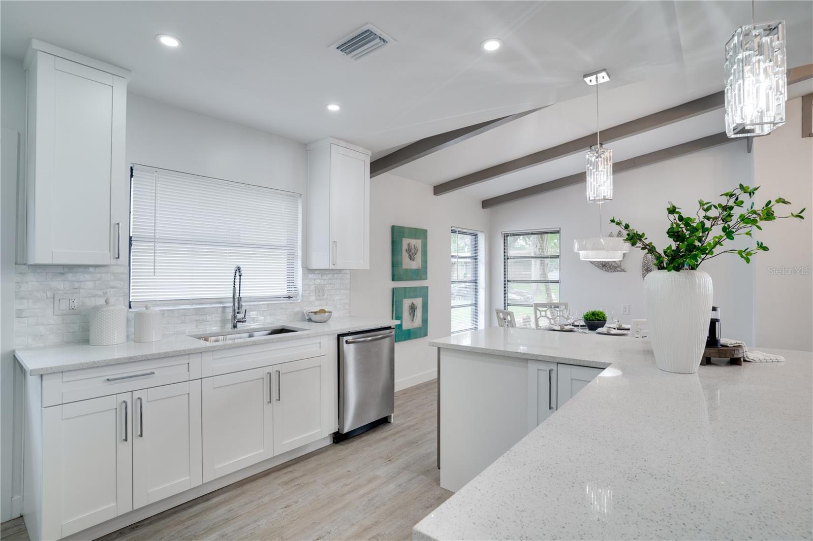 Image 16 of 42 For 1506 Winding Way W