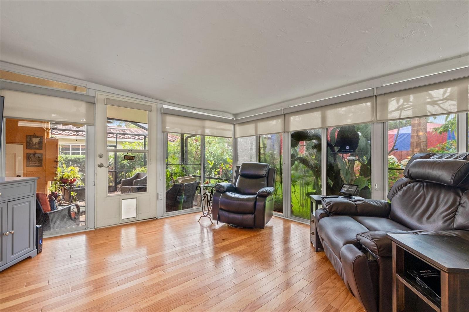 Image 11 of 38 For 243 Snell Isle Boulevard Ne