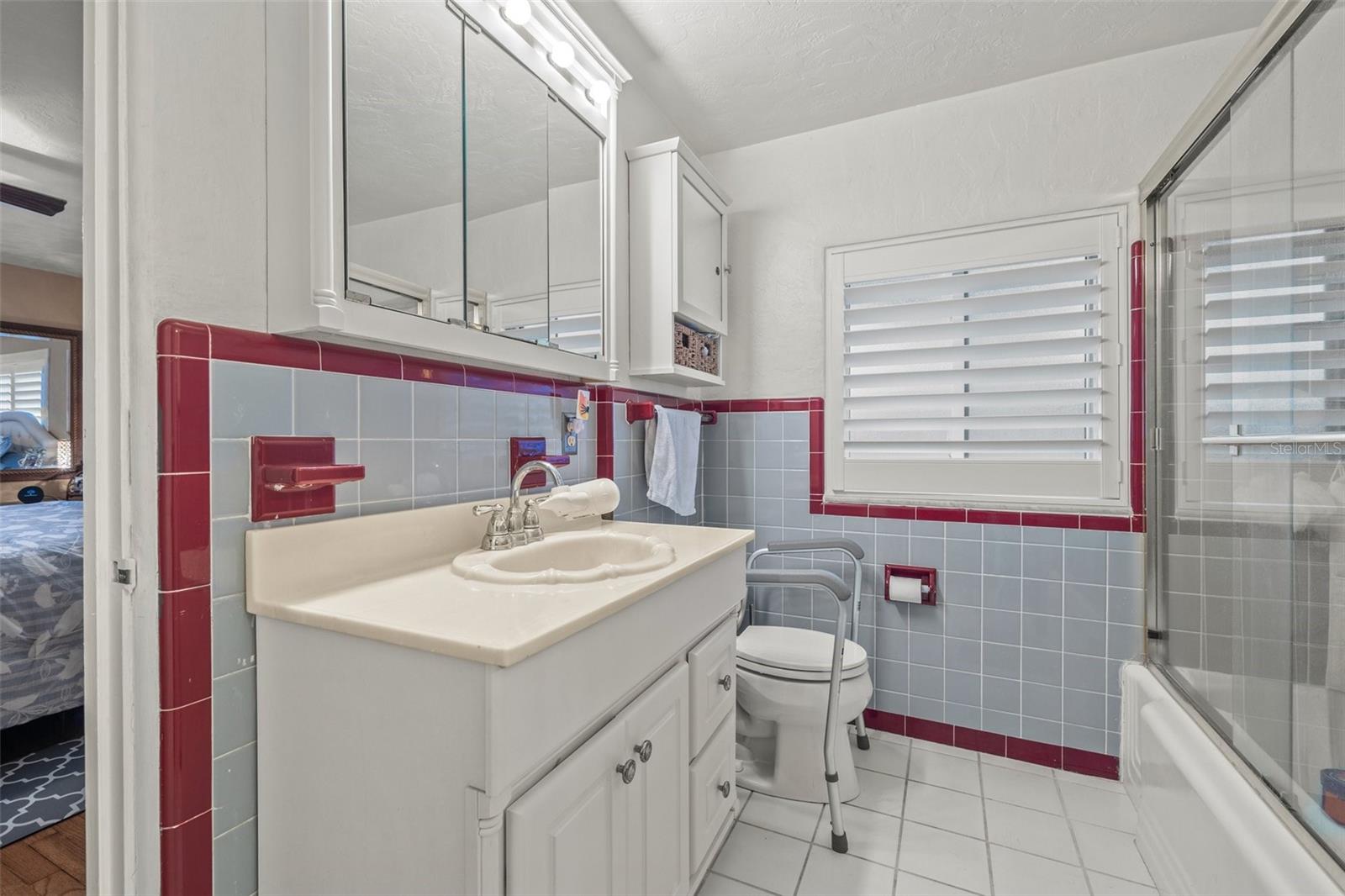 Image 21 of 38 For 243 Snell Isle Boulevard Ne