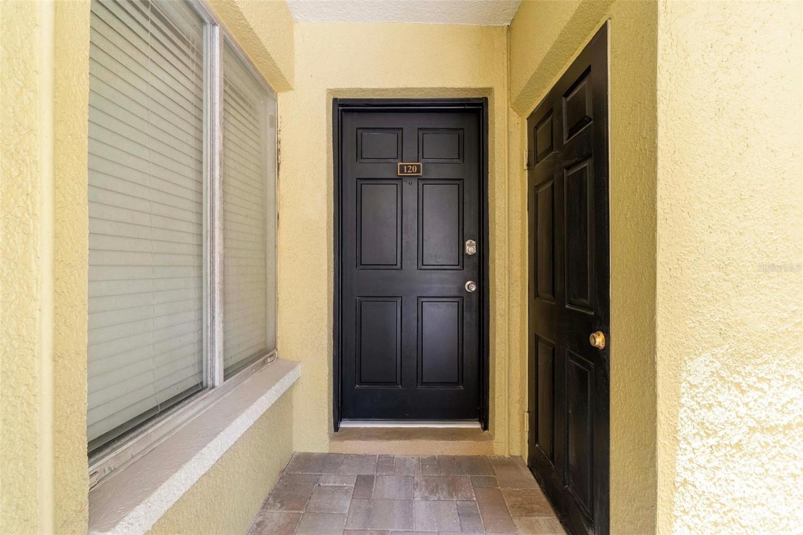 Image 4 of 15 For 3206 Azeele Street 120
