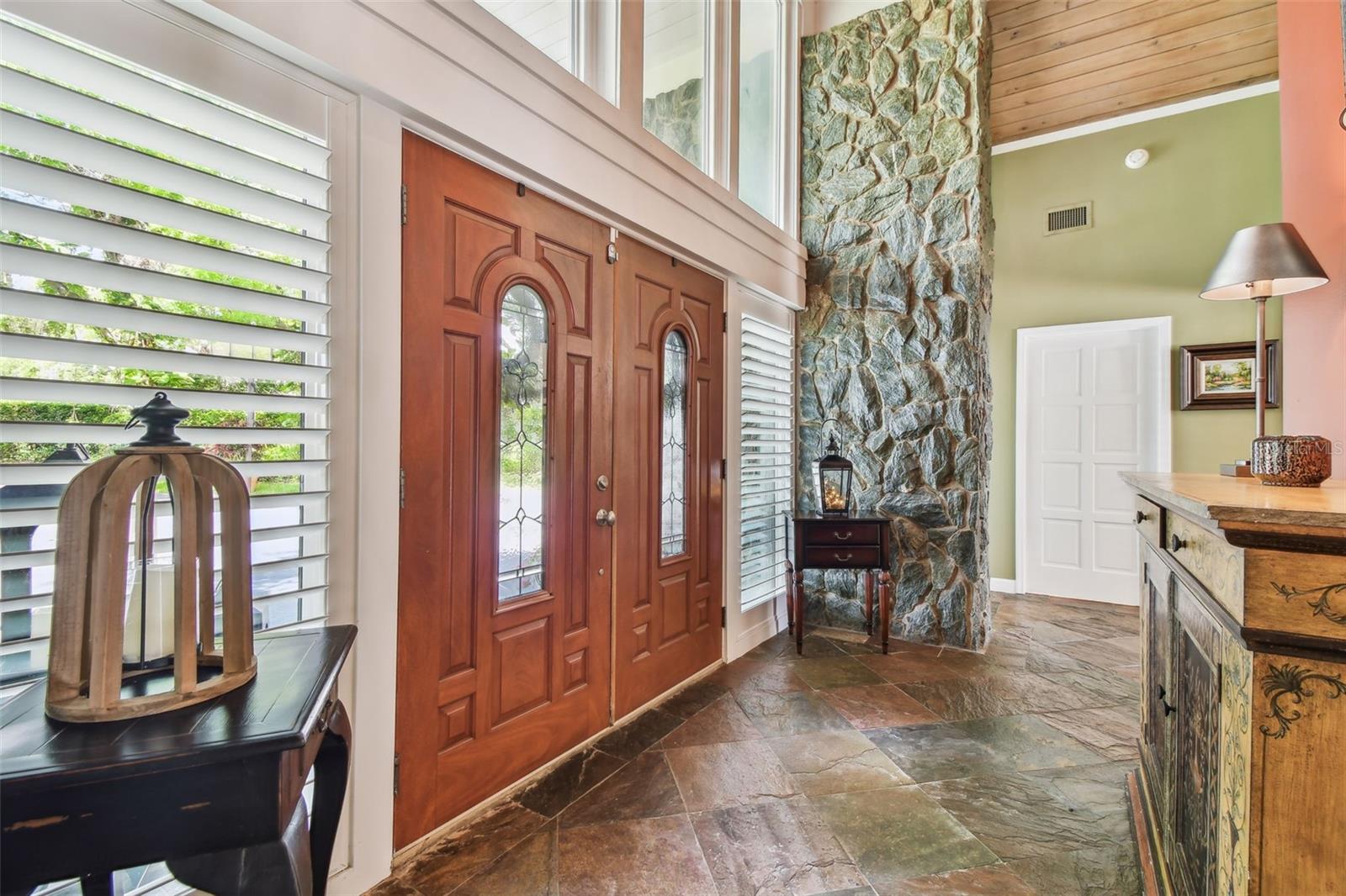 Image 10 of 100 For 16205 Sentry Woods Court