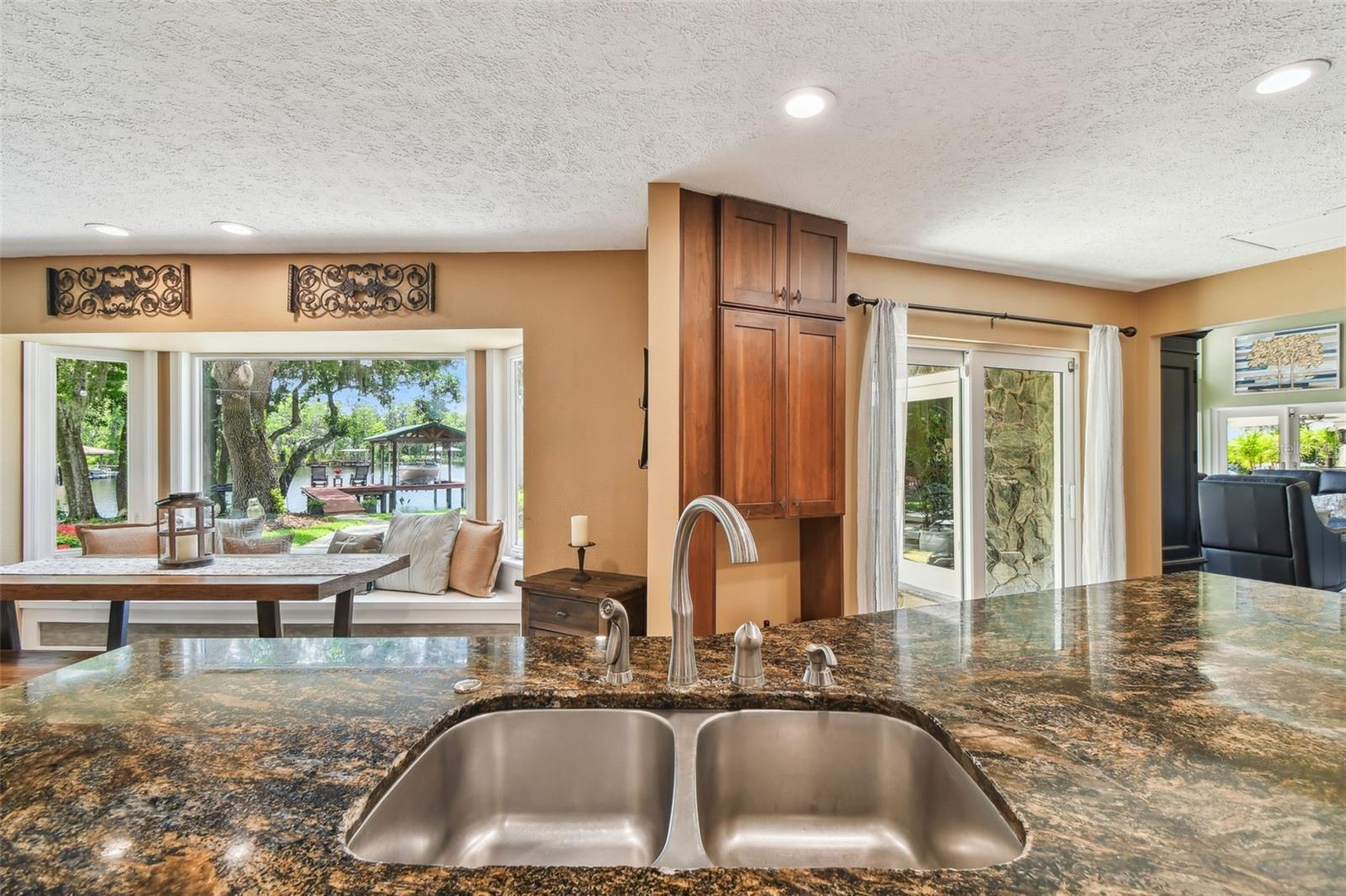 Image 20 of 100 For 16205 Sentry Woods Court